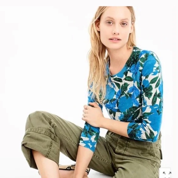 NWT J. Crew Tippi Floral Sweater with Sequins, Size small, Azure blue - Picture 4 of 7